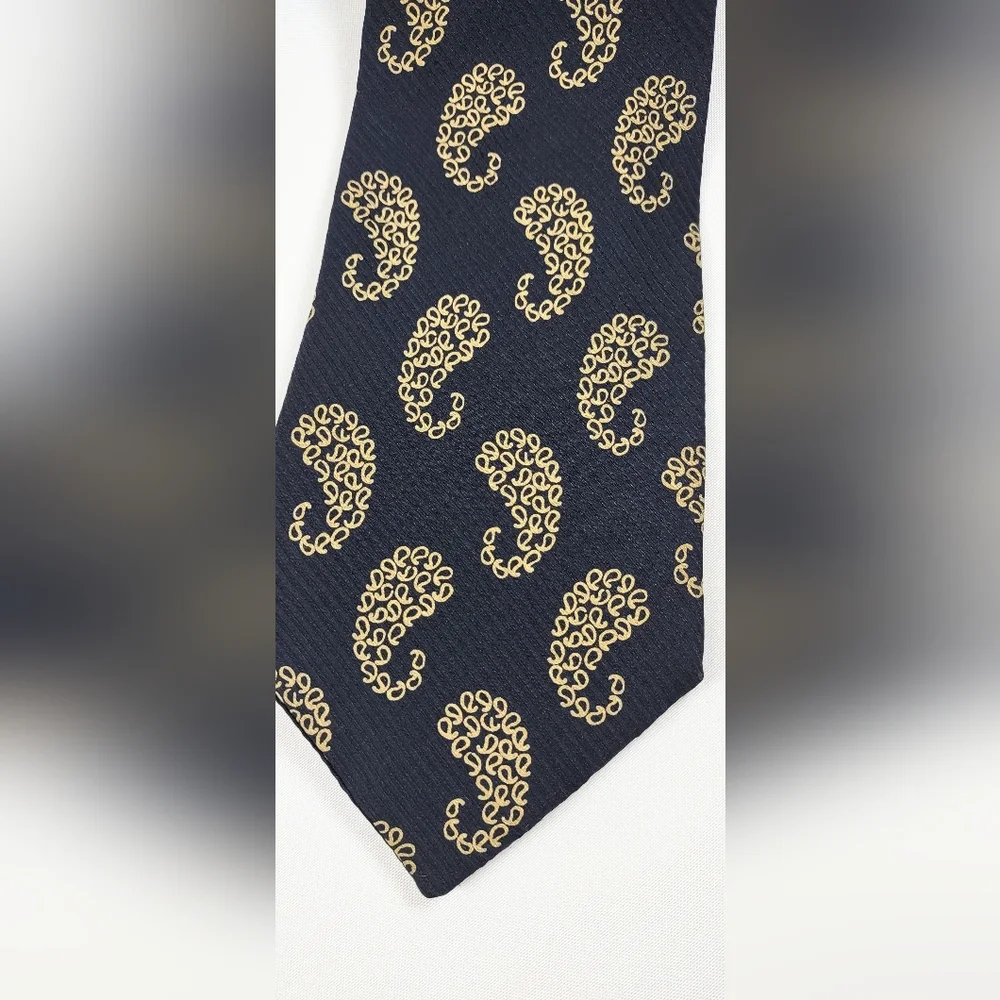 Giorgio Armani Cravatte Dark Blue Tie with Gold Paisley Pattern